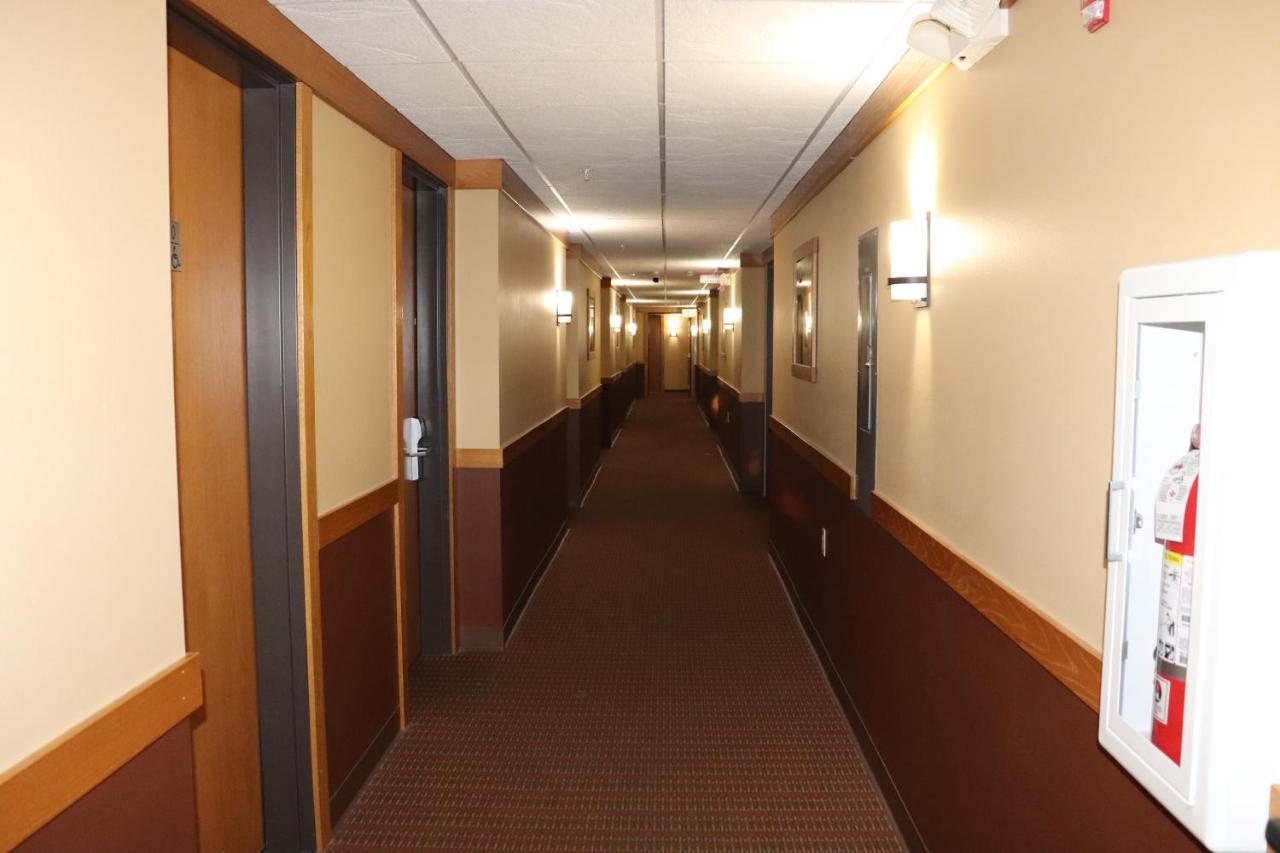 Prairie Inn Holmen La Crosse Area Exterior foto