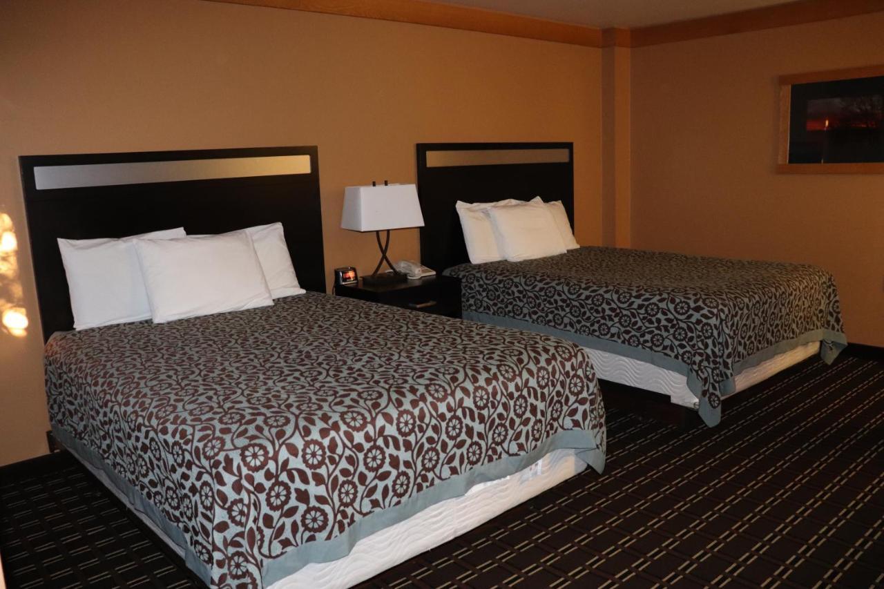 Prairie Inn Holmen La Crosse Area Exterior foto